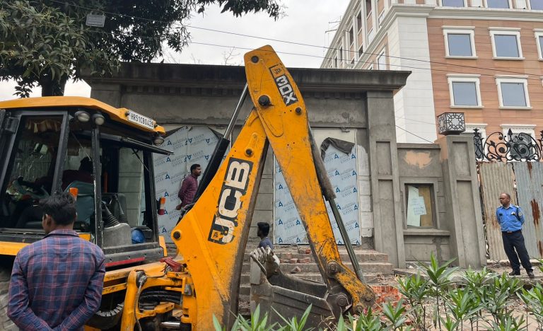 PWD of Delhi govt demolishes stairs outside under-construction Congress headquarters in Delhi citing encroachment on footpath