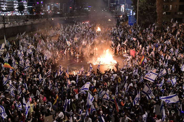 Israel: President Herzog asks Benjamin Netanyahu’s government to halt judicial reforms after violent protests hit the country