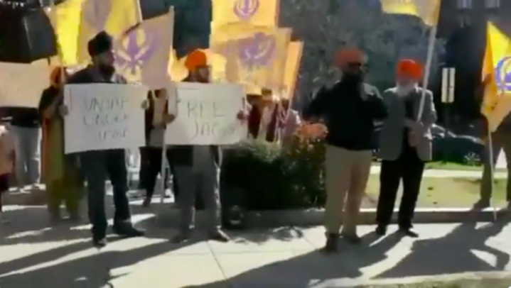 Khalistanis threaten the Indian Ambassador to the United States Taranjit Sandhu in Washington DC: Watch video