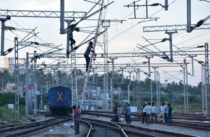 Indian Railways rapidly moving towards its mission of 100 per cent electrification: GoI