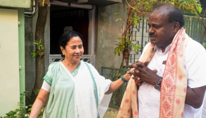 Mamata Banerjee will campaign for JDS in upcoming Karnataka elections, says HD Kumaraswamy after meeting her in Kolkata