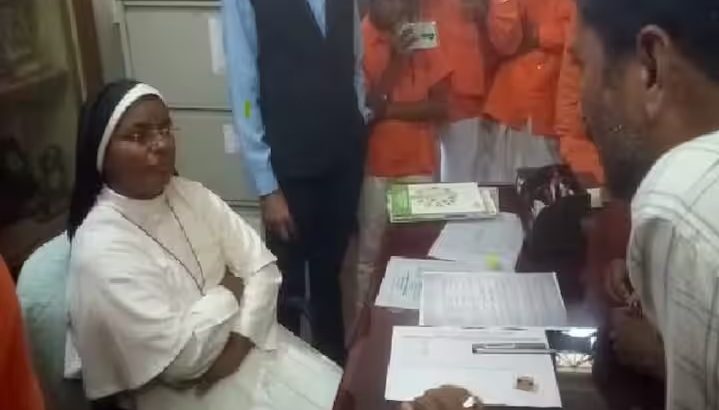 Hindu student who took Anjaneya Deeksha stopped from attending class in missionary school for wearing saffron attire