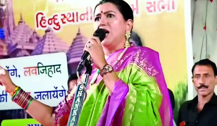 Kajal Hindustani booked by Maharashtra Salokha Samiti for delivering 'hate speech' at Hindu Jan Aakrosh Morcha in Vashi