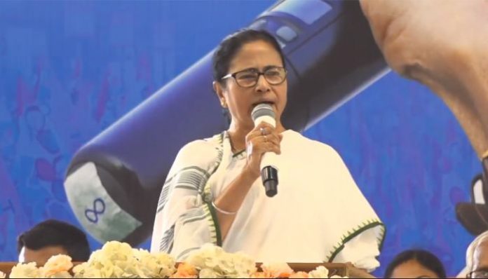 Minorities, please pray to Allah to finish off Ram Navami rioters: Mamata Banerjee resorts to dog-whistling