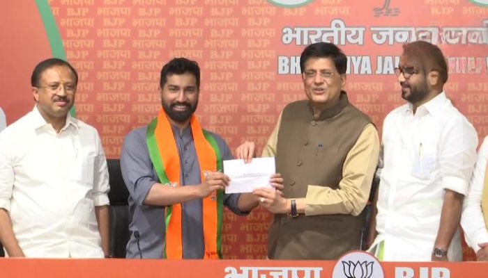 UPA era Defence Minister AK Antony’s son Anil Antony joins BJP, says his duty is to serve the nation, not a family