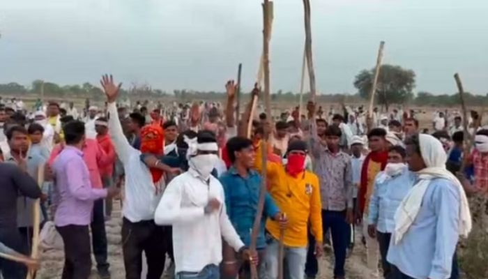 Rajasthan: Mali, Saini, Kushwaha, and Maurya communities block highway demanding 12% reservation, police use tear gas after stone-pelting