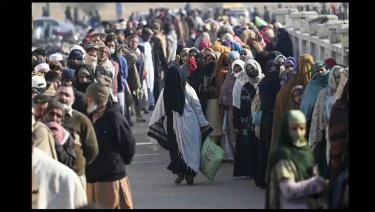 Free flour quota in Pakistan’s Dera Ghazi Khan division insufficient to meet demands