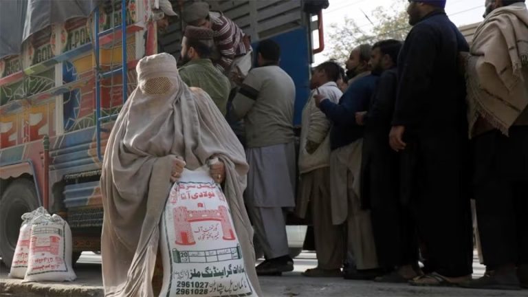 Flour being sold in ‘black market’ as Pakistan’s Punjab govt stops subsidy during Ramzan amid severe economic crisis