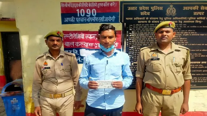 Village head from Bareilly, UP, Mohammad Arif arrested, had posted video where saffron flag was removed and Islamic flag was hoisted on Temple