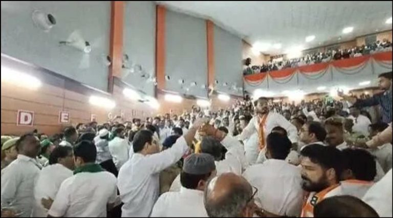 Meerut: Scuffle breaks out during swearing-in ceremony as AIMIM councillors refuse to stand up during ‘Vande Mataram’
