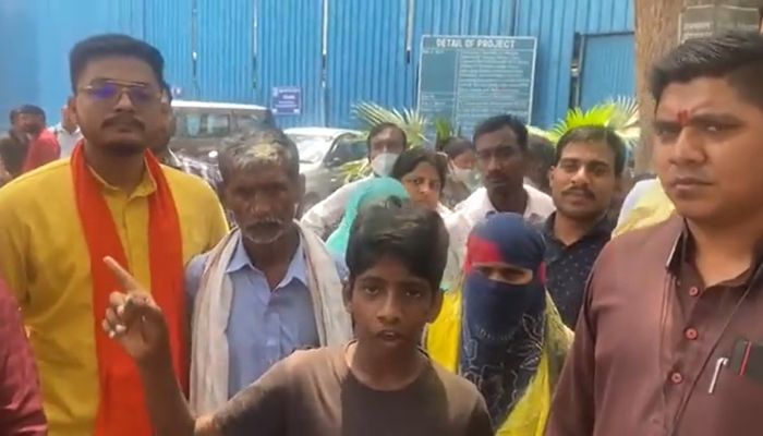 Delhi: Woman dies after one Shakir assaults and rapes her at a hospital, her son alleges a rod was inserted into her private parts