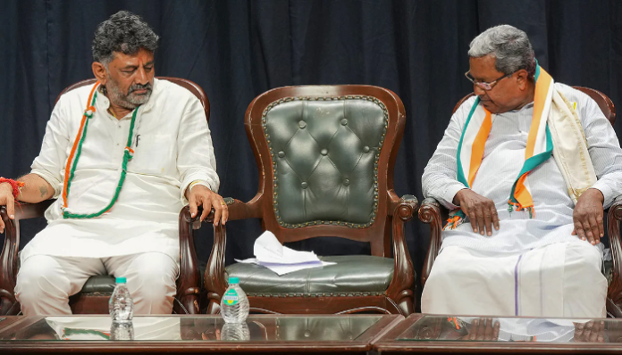 Power tussle between DK Shivakumar (L) and Siddaramaiah (R).