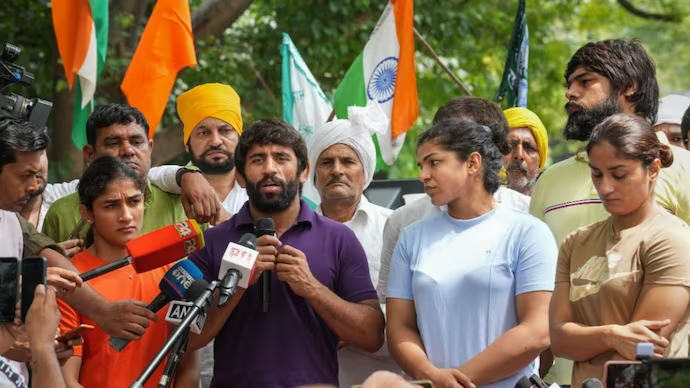 wrestlers protest