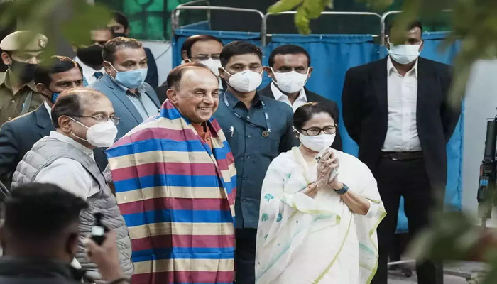 ‘Virat Hindu’ Subramanian Swamy reveals he met Mamata Banerjee, who had declared ‘jihad’ against BJP, to discuss 2024 LS elections, says she should be PM