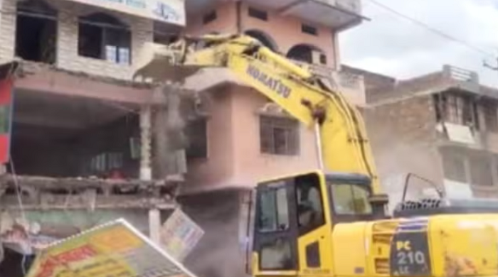 Uttar Pradesh: Fatehpur administration bulldozes house of Sikandar Khan, accused of rape and murder of a 19-year-old Hindu girl
