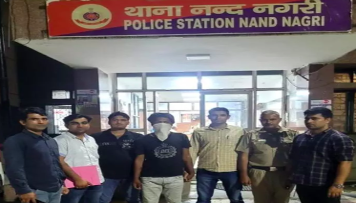 Delhi Police arrests one Mohammad Iqbal for abducting a minor girl for sexual abuse