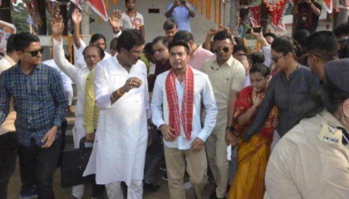 West Bengal: TMC leader Abhishek Banerjee stopped from entering Matua temple, greeted with black flags. Here is what happened