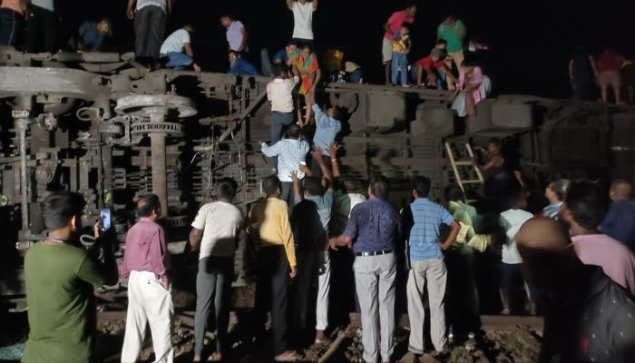 Triple train crash in Odisha involving Coromandel Express, Howrah Yesvantpur Express & a goods train leaves several dead and injured: What happened