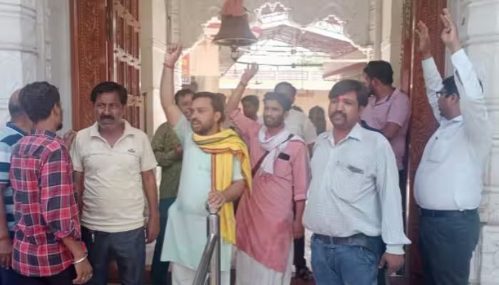 Uttar Pradesh: Muslim youth offers namaz in a Hindu temple in Hapur; case registered, temple purified