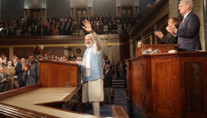 ‘Modi Modi slogans, autographs, selfies, 15 standing ovations and 79 applauses: What happened after PM Modi’s historic address to Joint US Congress