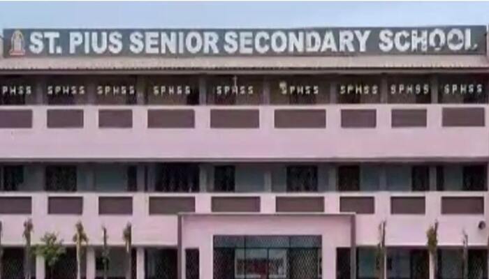 Khandwa: Missionary school that prohibits Kalawa and Tilak on campus organizes Kalma and Namaz to celebrate Eid, Hindu groups protest