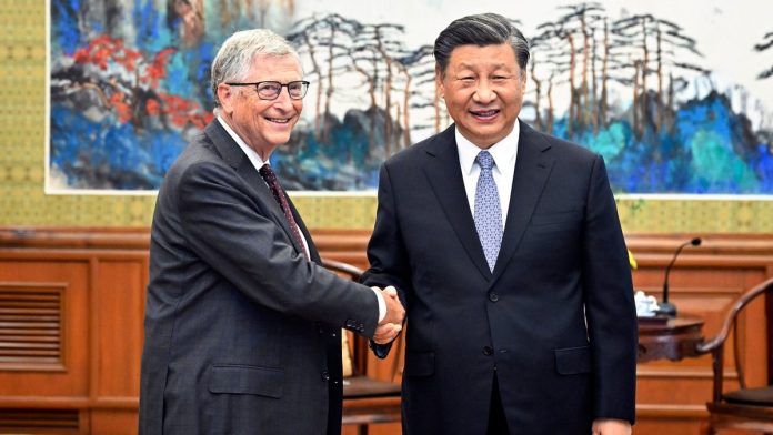 Bill Gates meets Xi Jinping at Beijing