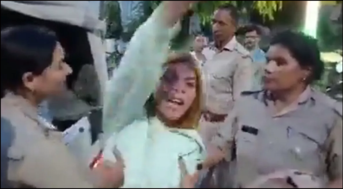 Rampur_muslim girl wants yogi's help to quit Ialam