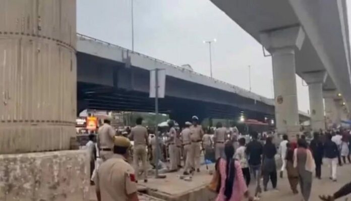 Stones hurled during Muharram procession.
