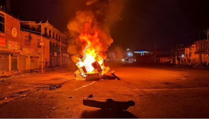 Manipur Violence: Armed groups from Myanmar join Kuki militants in gun battle with security forces in Moreh, over 30 houses torched