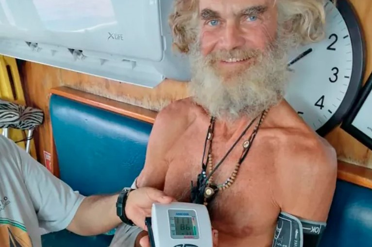 Mexico: An Australian man and his dog rescued by a fishing boat after being adrift for 3 months in the Pacific Ocean