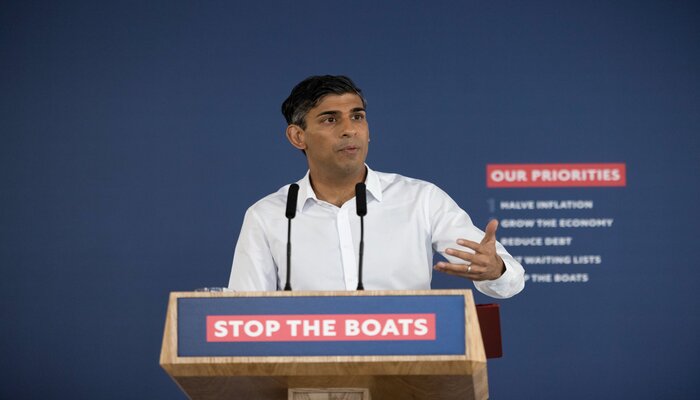 ‘Gangs, lawyers working to help illegal migrants’: Rishi Sunak promises to ‘stop the boats’, and help the Ukrainians seeking asylum in the UK