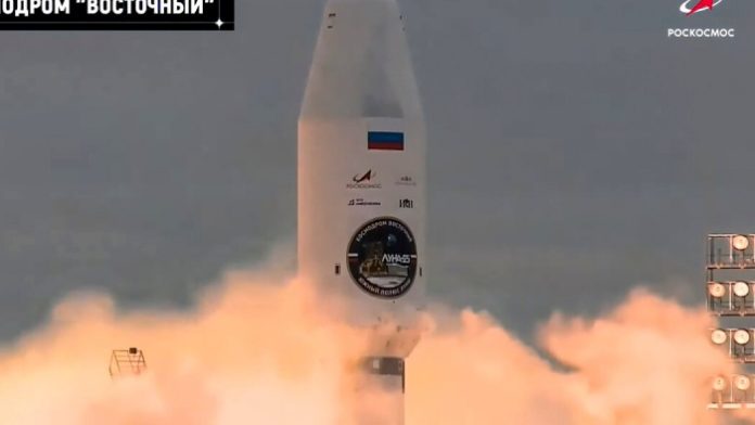Russia sends Moon landing mission Luna 25