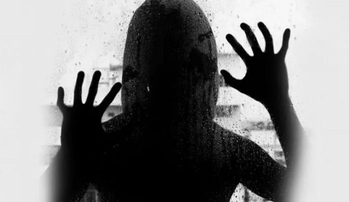 Pune: Siju Sheikh sexually assaults a minor, blackmails her using her derogatory photos, wife Sofiana threatens with death, both booked