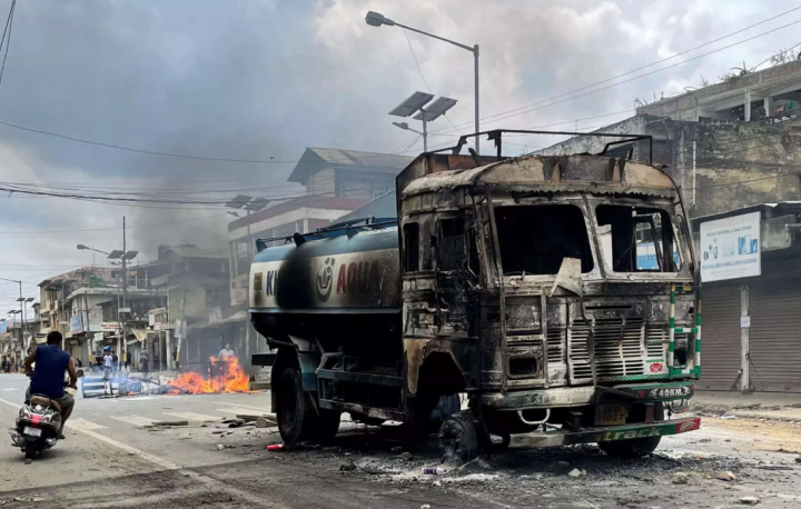 Manipur violence: Armoury looted, sophisticated assault rifles and thousands of bullets stolen by a mob in Bishnupur