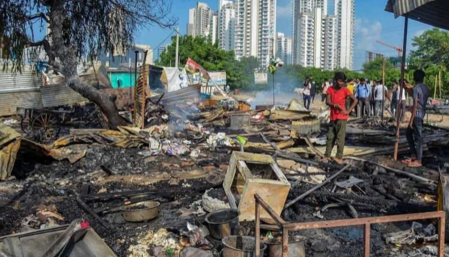 Muslim mob Hindus hospital