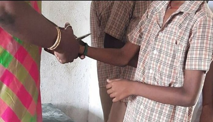 A school teacher in Tamil Nadu posted on Facebook that she lined up Hindu students and cut their Kalawas