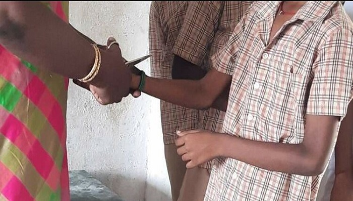 Tamil Nadu: School teacher boasts about cutting Kalawas from the wrists of Hindu students on social media, deletes it after outrage
