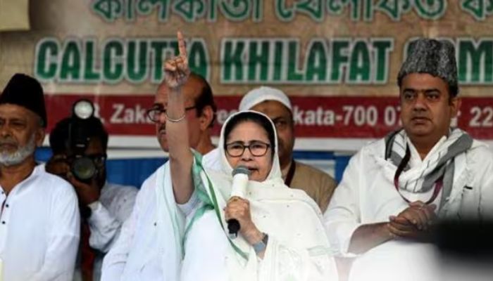 Mamata Banerjee increases the monthly allowance of Imams and purohits: Here is how Hindu priests are given half as much as Islamic clerics