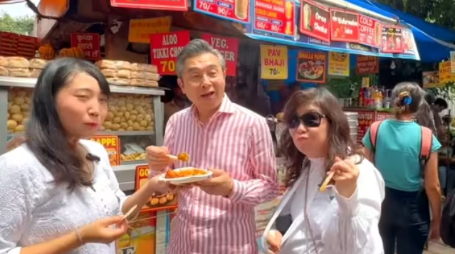 Japanese Ambassador to India enjoys roadside Aloo-Tikki in Delhi, says now he is fully Indian