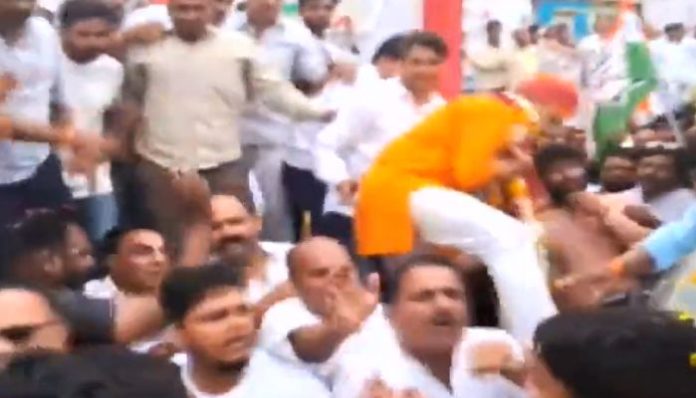 Scuffle in Congress Rally in Madhya Pradesh