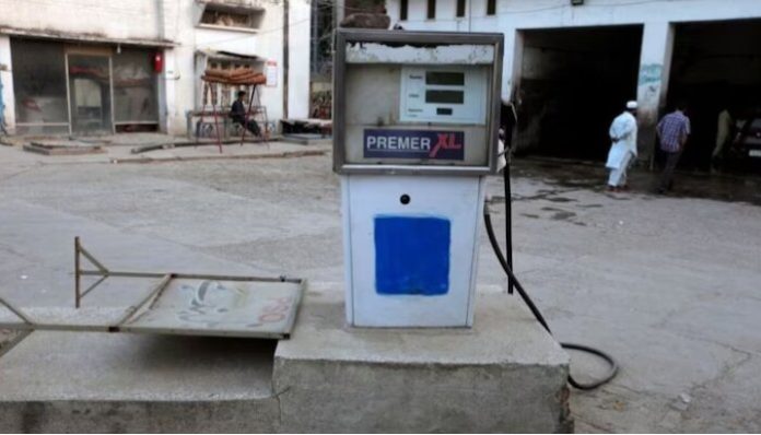 A fuel station at a Pakistan State Oil petrol station in Rawalpindi.