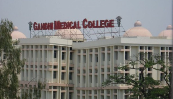 10 senior MBBS students suspended for a period of 1 year.