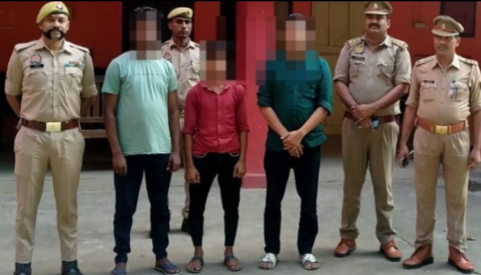 Uttar Pradesh: Police arrest Jahangir and two others for the abduction, gang rape of minor girl in a moving car in Kushinagar
