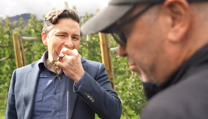 As clip of Pierre Poilievre eating an apple and decimating liberal interviewer goes viral, Indians recall this legendary clip of Navrottam Mishra during his Barkha Dutt interview