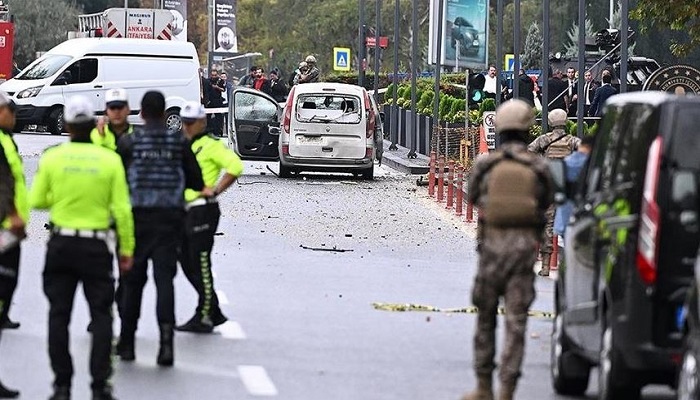 Turkey: Suicide bomb attack near the parliament in Ankara, 2 policemen injured