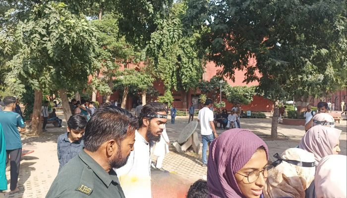 ‘With Hamas’: JeI-backed student group in Jamia Millia Islamia wears headband, endorsing Hamas terrorists