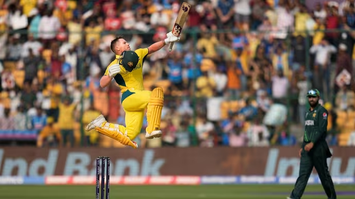 Australian fan wins hearts in Bengaluru, chants ‘Bharat Mata ki Jai’ during Australia-Pakistan World Cup match