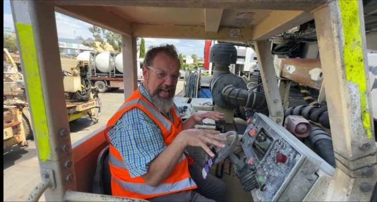 ‘India has best engineers, army, and federal authority’: International tunnelling expert lavish praises after Uttarakhand rescue; offers prayers at temple