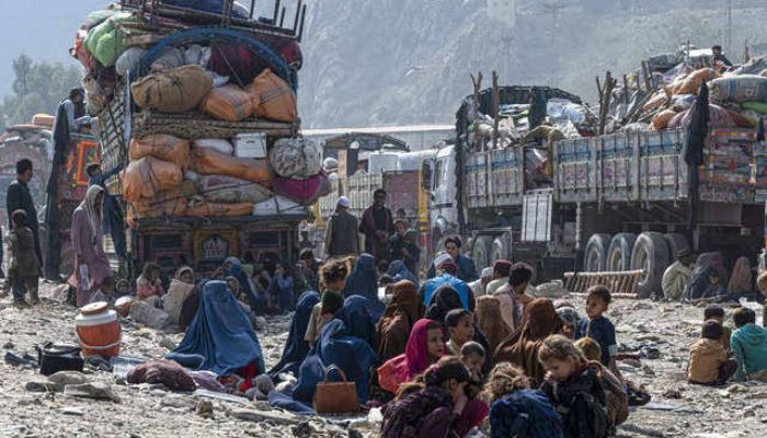 Pakistan wants global “ummah” to fight for Hamas terrorists in the name of religion, but orders the eviction of nearly 2 million Afghan refugees from its own turf
