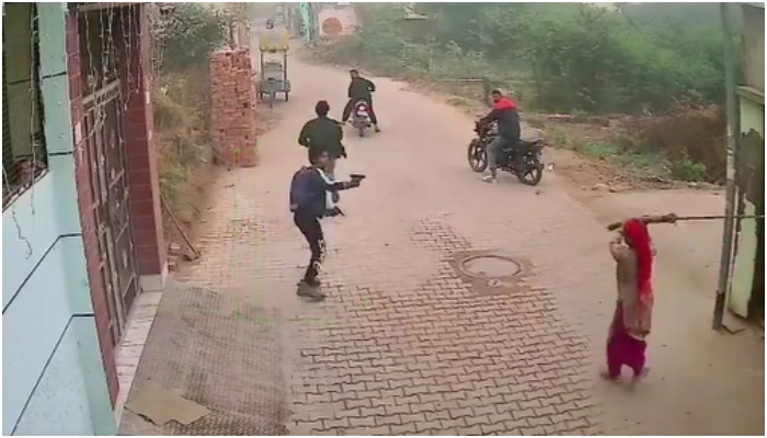 Haryana: Woman scares away gun-wielding killers with a broomstick, video viral
